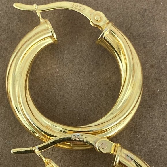 Sterling Silver Swirling Twisted 18K Gold Plated Round 20MM Hoops - Picture 5 of 7